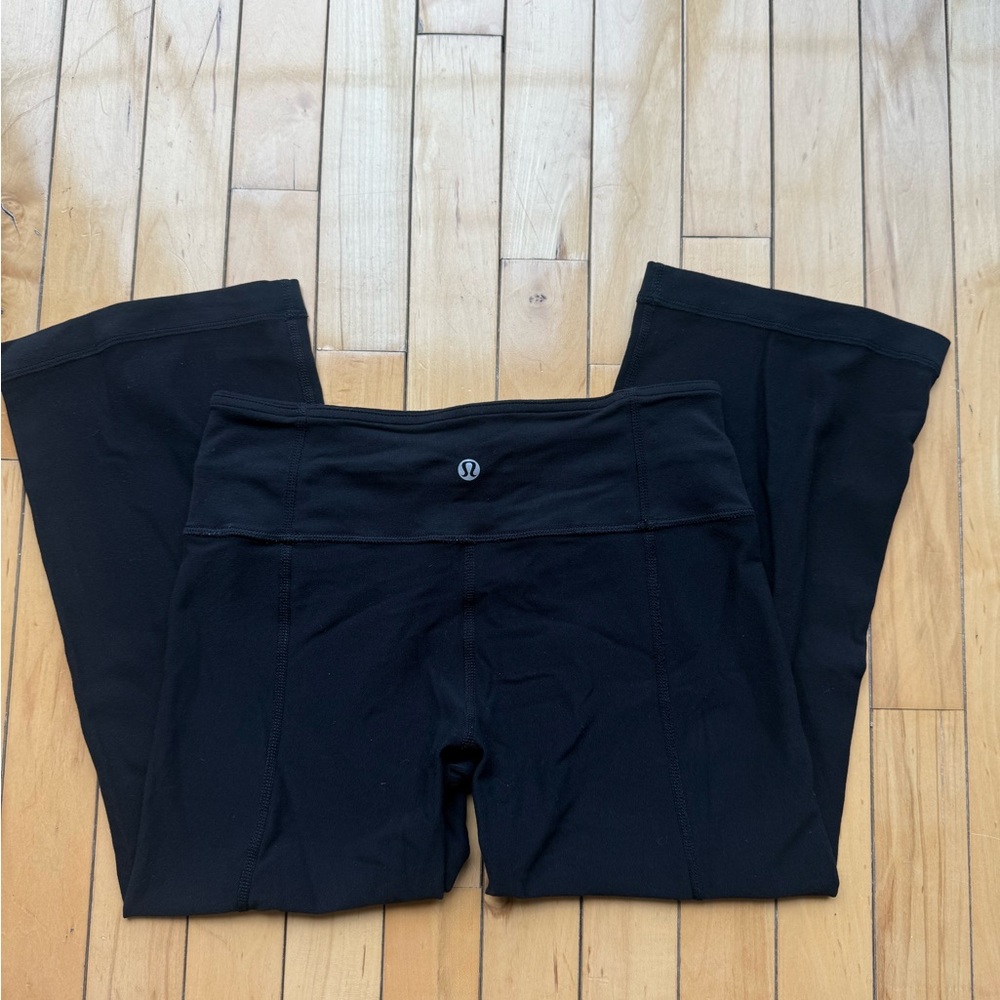 Lululemon Size 4 Cropped Black Leggings Good Condition
